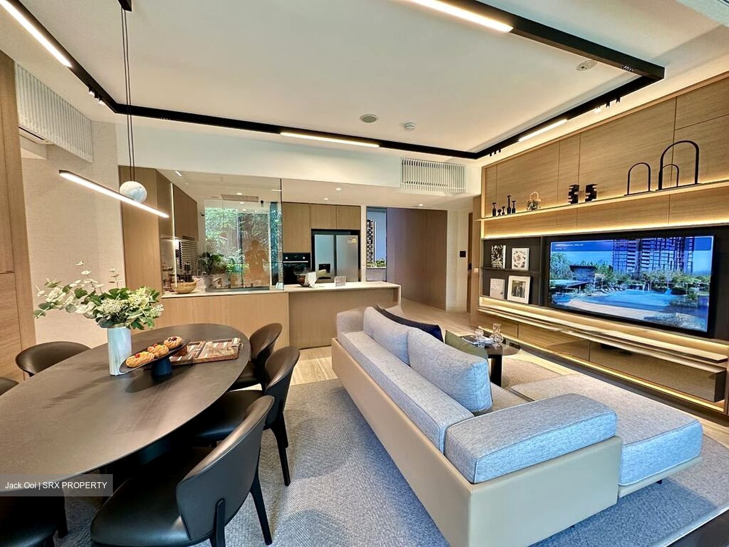 8@BT (D21), Condominium #443237081
